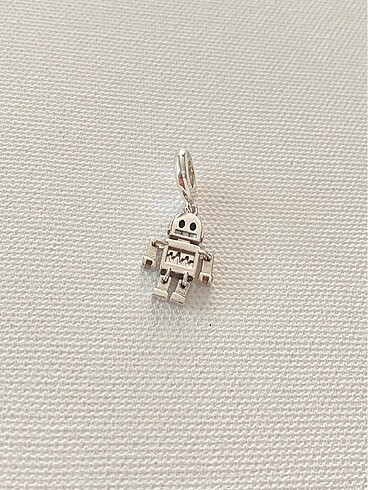  Beden Pandora model gümüş charm