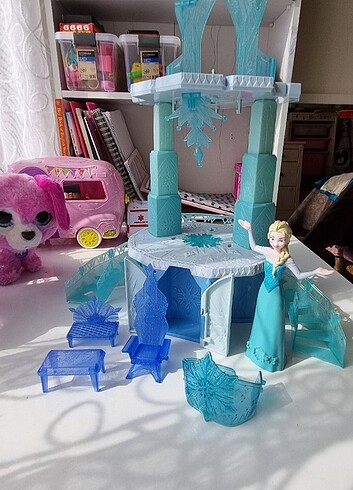 ELSA nın SİHİRLİ ŞATOSU