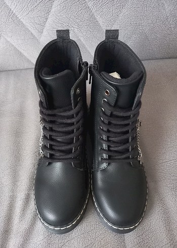 33 Beden siyah Renk kız çocuk bot