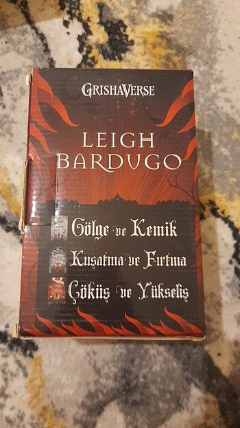 Gölge ve kemik kitap 3lü serisi(kutulu)