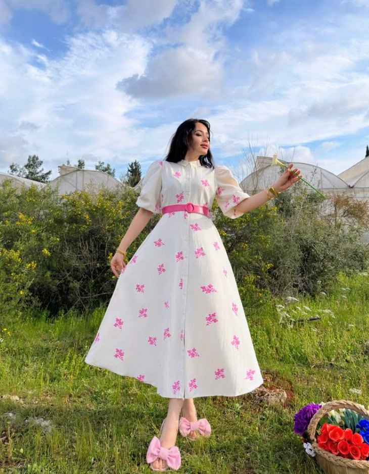 Pembe Çiçek Desenli Uzun Bohem Elbise - Görsel 4