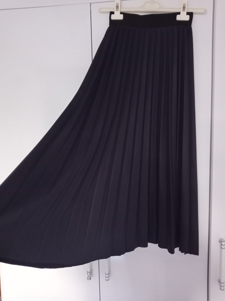 Kadın Siyah Piliseli Uzun Etek - Görsel 2