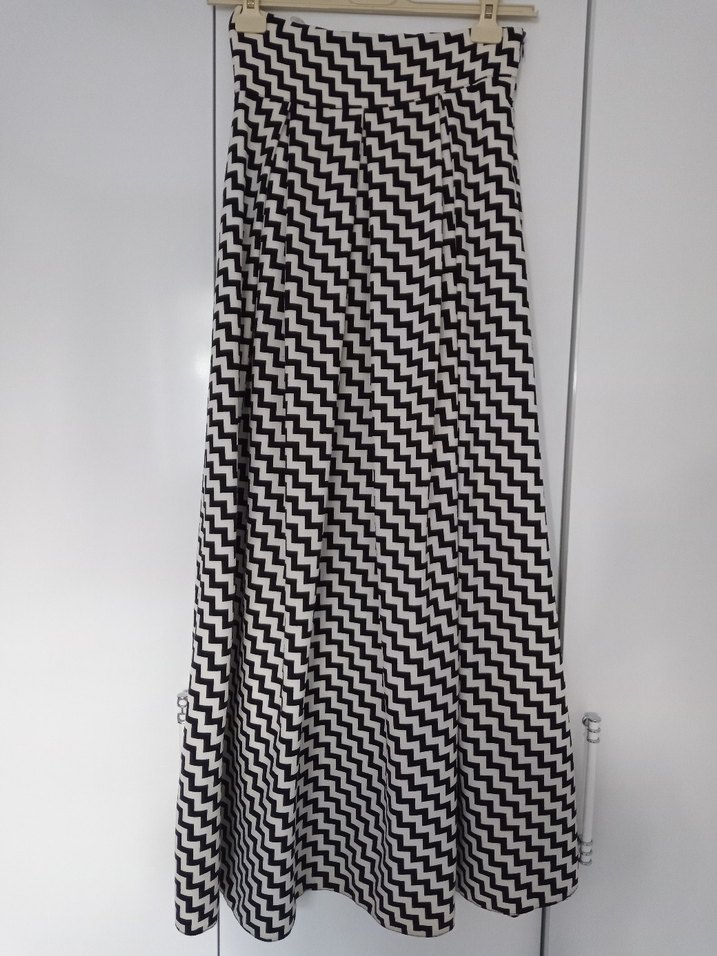 Zebra Desenli Piliseli Uzun Kadın Etek - Görsel 2