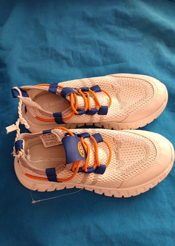 LC Waikiki Renkli Bağcıklı çocuk Spor ayakkabısı