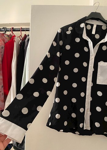 Uzun Kollu Puantiyeli Siyah Gömlek - Görsel 2