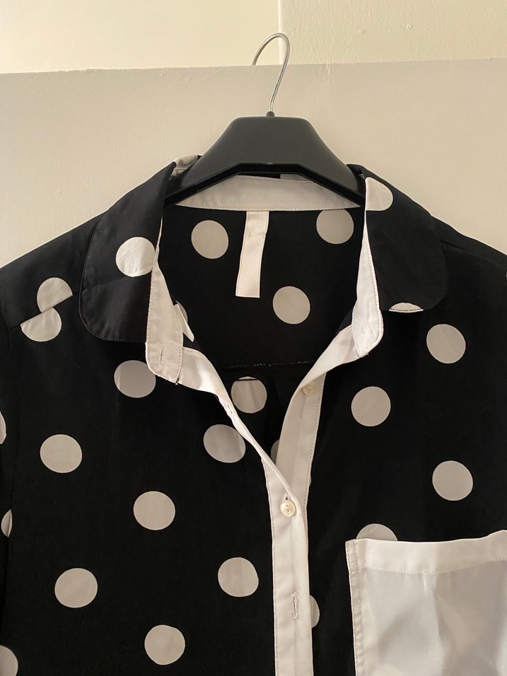 Uzun Kollu Puantiyeli Siyah Gömlek - Görsel 4