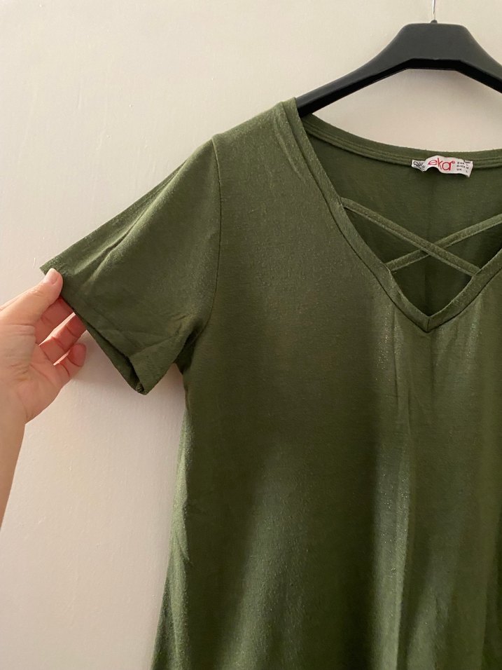 Yeşil V Yaka Salaş Kadın simli Tişört - Görsel 2