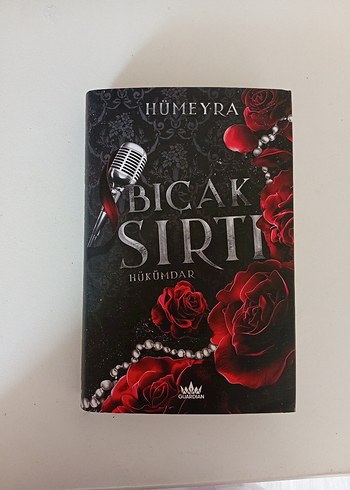 Hümeyra - Bıçak Sırtı Roman (ciltli)