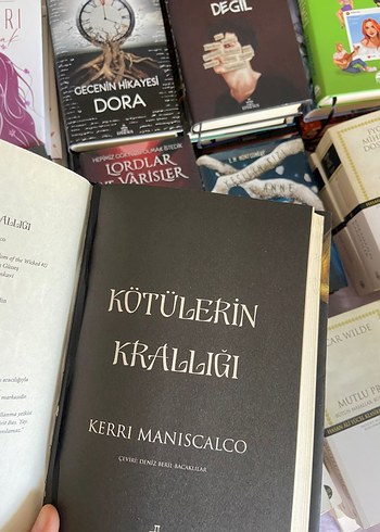 Kötülerin Krallığı - Kerri Maniscalco