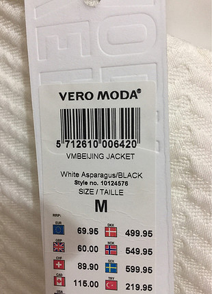 m Beden beyaz Renk Etiketli ceket baharlık