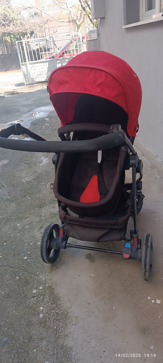Kırmızı Katlanabilir Bebek Arabası - Görsel 3