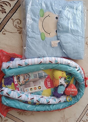 Bebek oyun halısı ve çok amaçlı tulum iki ürün 