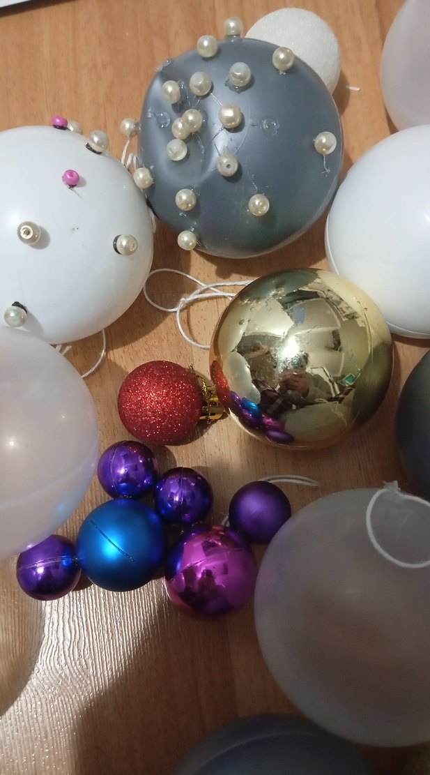 Gri ve Beyaz Yılbaşı Süsleri Seti - Görsel 2