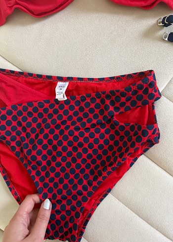 Koyu Kırmızı Mini Bikini Üstü ve Puantiyeli Yüksek Bel Alt - Görsel 8