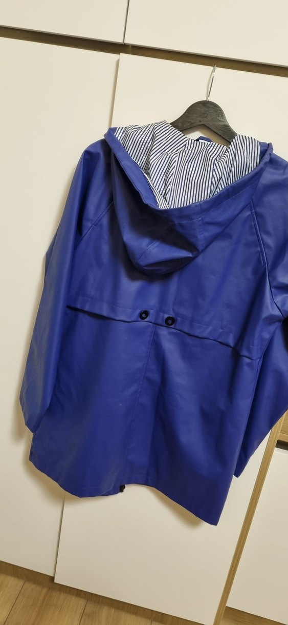 Düğmeli Mavi Kadın Yağmurluk - Görsel 2