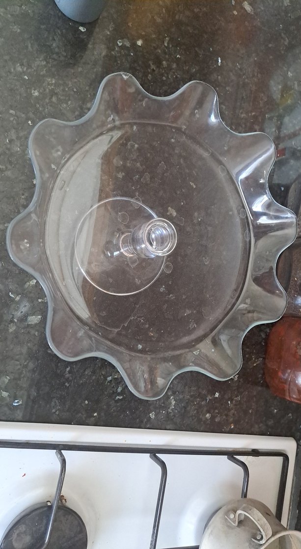 Dalgalı Kenarlı Şeffaf Kapaklı Tabak Cam Sunumluk - Görsel 2