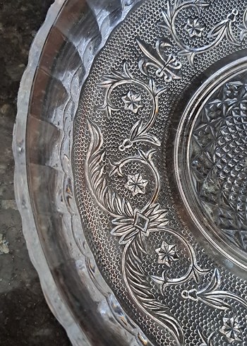 İşlemeli Gri Cam Tabak - Görsel 3