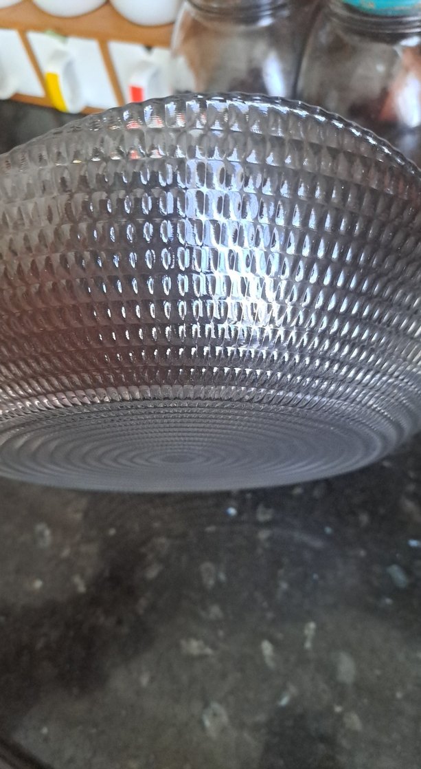 Bej Şeffaf Desensiz Tabak - Görsel 2