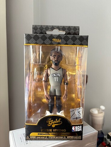 Kyrie Irving NBA Funko Gold Premium Figür