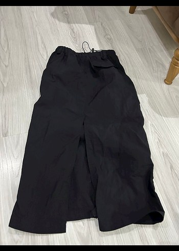 Trendyol & Milla Kadın Siyah Bol Kesim Kemerli Kumaş Pantolon