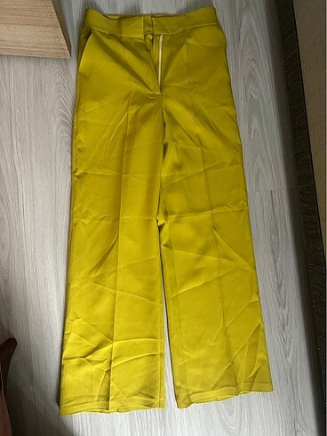 Zara Pantolon