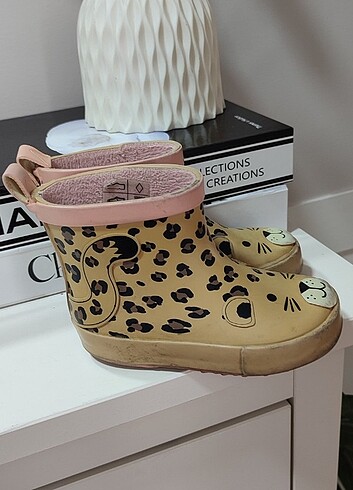 H&M Hm yagmur botu