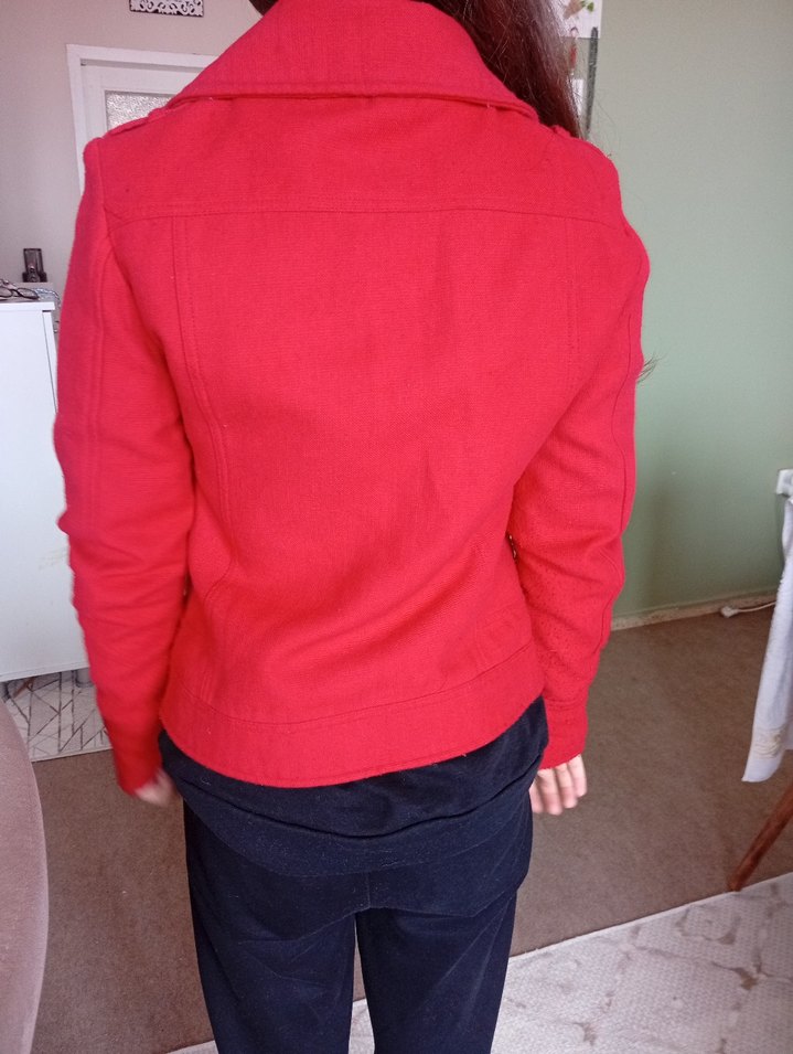 Kırmızı Düğmeli Midi Kadın Ceket - Görsel 2