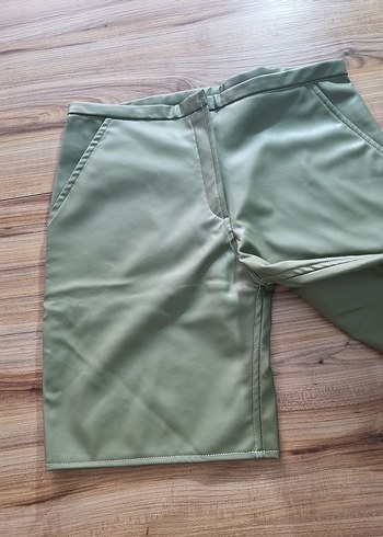 Kadın Haki Mini Deri Şort - Görsel 2