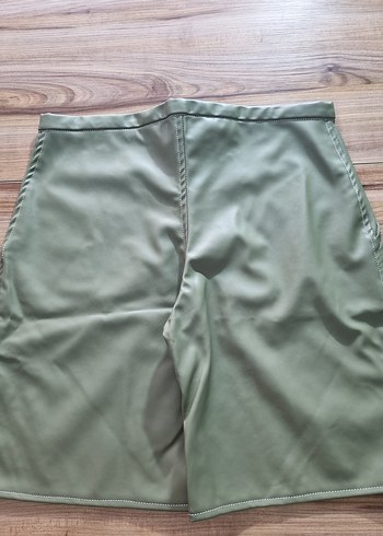 Kadın Haki Mini Deri Şort - Görsel 4