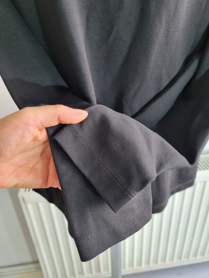 Cos Marka Siyah Fırfırlı Uzun Kollu Bluz — görsel 4/10