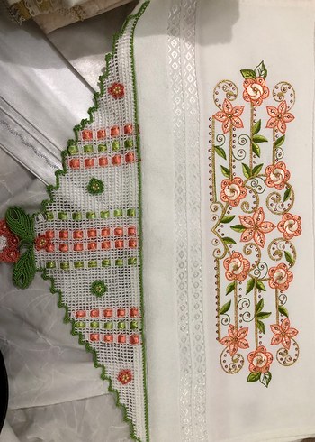 İşlemeli Pembe Havlu - Görsel 3