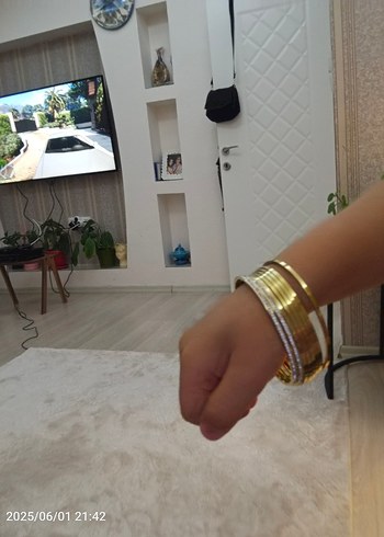 Beden Altın Renkli Elastik Kadın Bileklik