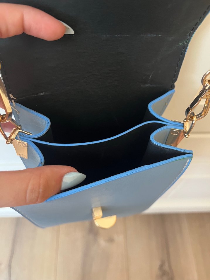 Zincir Detaylı Mavi Deri Kadın Çanta - Görsel 3