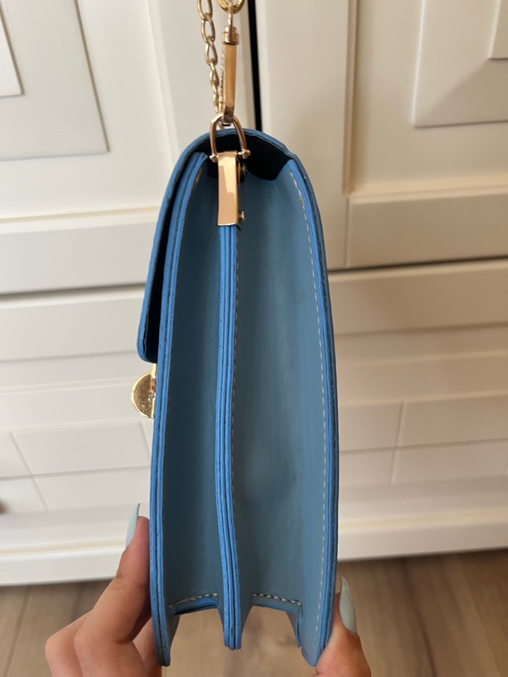 Zincir Detaylı Mavi Deri Kadın Çanta - Görsel 2