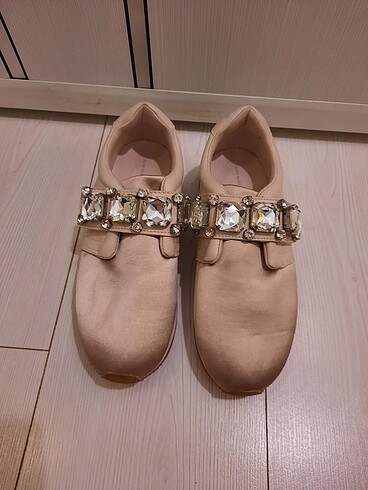 Zara taşlı ayakkabı