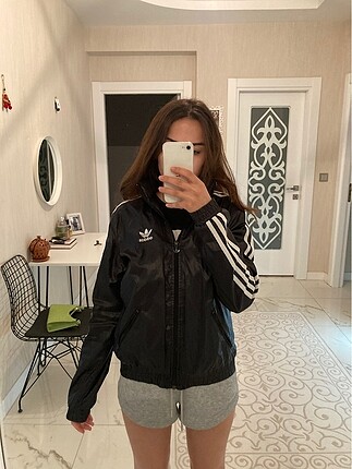 Adidas yağmurluk