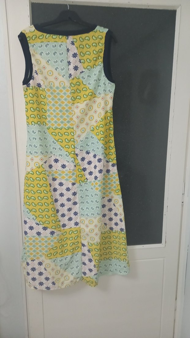 Çok Renkli V Yaka Yanları cepli Elbise - Görsel 4