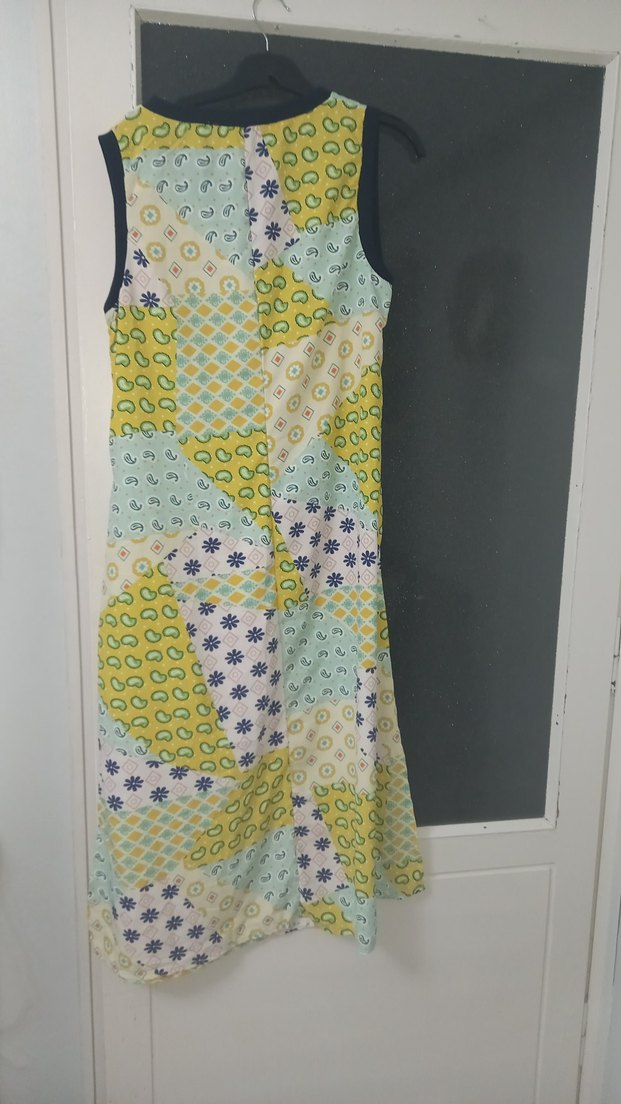 Çok Renkli V Yaka Yanları cepli Elbise - Görsel 3