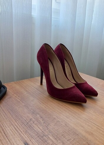 Kırmızı Süet Stiletto 
