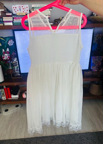 LC Waikiki Beyaz Dantelli Kolsuz Kız Çocuk Elbisesi