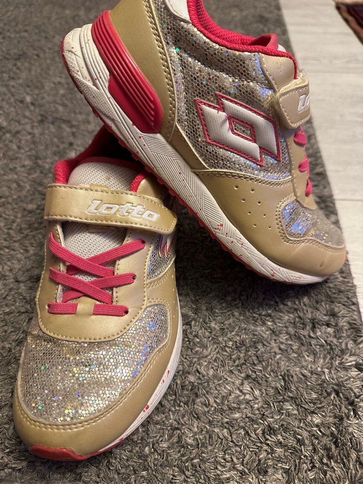 Kız Çocuk Altın Renkli Spor Ayakkabı - Görsel 2