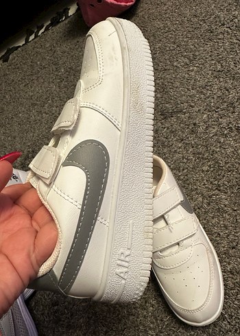 Gri Detaylı Beyaz Çocuk Spor Ayakkabı - Görsel 3