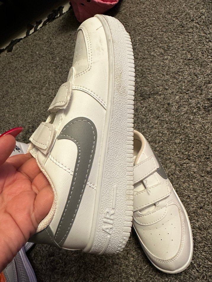 Gri Detaylı Beyaz Çocuk Spor Ayakkabı - Görsel 3