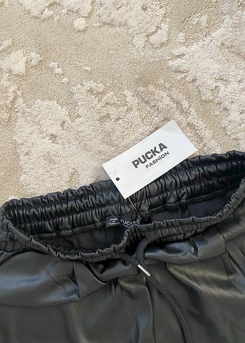 s Beden siyah Renk Kadın Siyah Deri Kemerli Rahat Pantolon