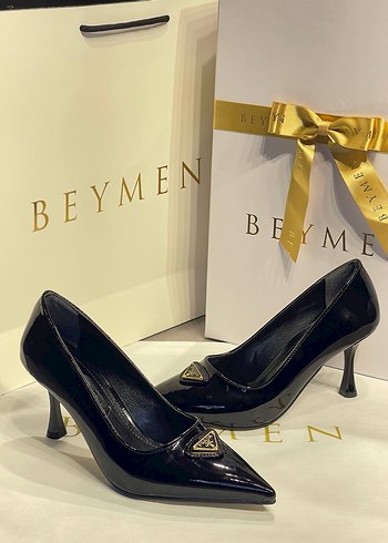 36 Beden Siyah Rugan Kemerli Stiletto Topuklu Ayakkabı