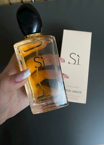 Giorgio Armani Sì Kadın Parfümü 100 ml - Görsel 2