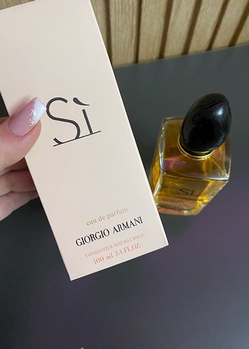 Giorgio Armani Sì Kadın Parfümü 100 ml - Görsel 5