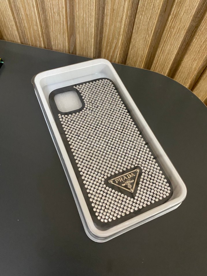 Parlak Taşlı Gri Prada Telefon Kılıfı - Görsel 4
