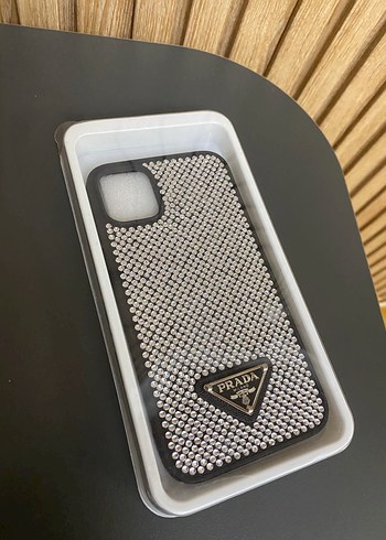 Gri Parlak Prada Taşlı Street Wear Telefon Kılıfı - Görsel 4