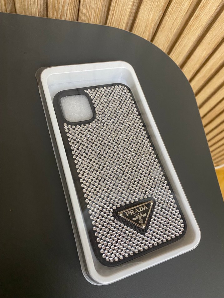 Gri Parlak Prada Taşlı Street Wear Telefon Kılıfı - Görsel 4